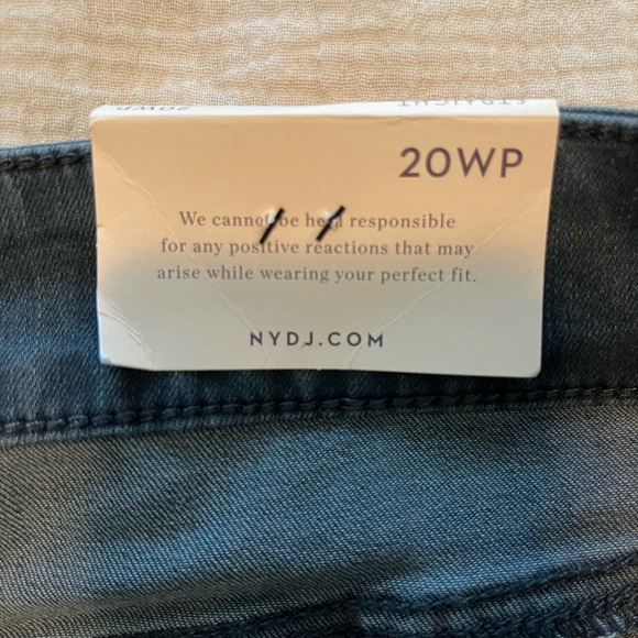 NYDJ Marilyn Straight Jeans – Women’s Plus Size 20WP – Cool Embrace® Lift Tuck® - Picture 8 of 9